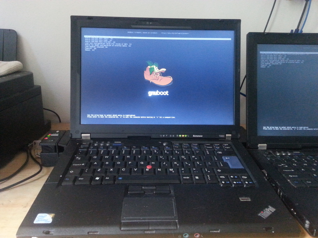 Imagem de notebook Thinkpad T400 com bios Gnuboot